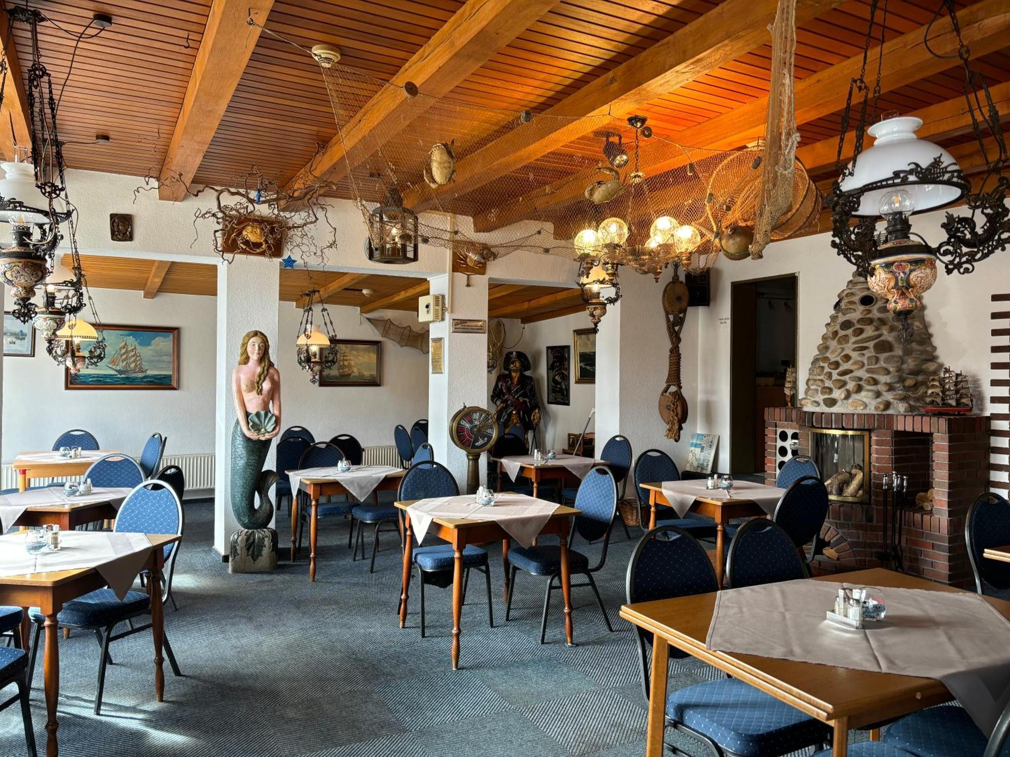 Hotel-Restaurant Cafe Caro Carolinensiel Luaran gambar