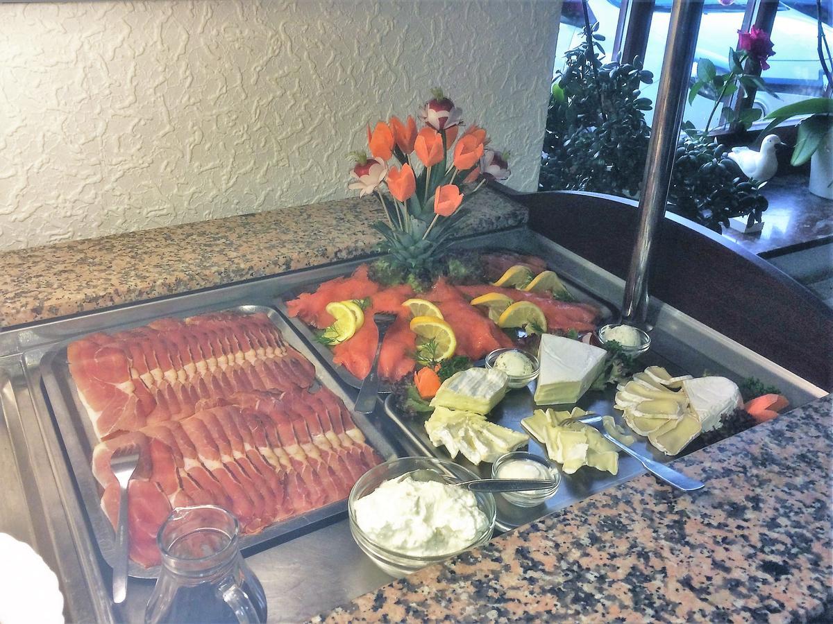 Hotel-Restaurant Cafe Caro Carolinensiel Luaran gambar